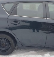 TOYOTA AURIS 2 II HB LIFT DRZWI PT PRAWY TYŁ Kod Lakieru 1H2