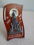 Obrazek stojący, płaskorzeźba Matki Boskiej Fatimskiej na drewnie