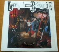 DAVID BOWIE – NEVER LET ME DOWN