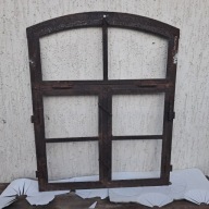 okno zelazo z luftem i skrzydlami