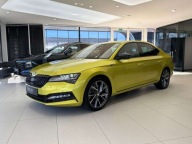 Skoda Superb 4x4 Sportline DSG DCC Canton ACC Kamera CarPlayAndroid A