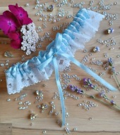 Podwiązka ślubna Ina niebieska błękitna z białą koronką klasyczna NA WYMIAR