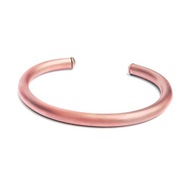 Energetyzująca bransoleta z miedzi z turmalinami wewnątrz.