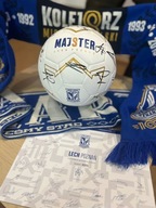 Piłka z podpisami piłkarzy drużyny Lech Poznań jesień 2025