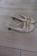 KLAPKI ZDOBIONE ROZM 39