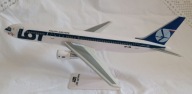 UŻYWANY IDEALNY SAMOLOT BOEING 767-300ER LOT SKALA 1:200 PLASTIKOWY ZŁOŻONY