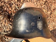 Hełm typ M 16 stalowy Niemiecki Straż Pożarna III Rzesza z kalkomaniami