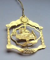ZAWIESZKA NA CHOINKĘ CADILLAC POZŁACANA 2003 DTS BOMBKA CHOINKOWA OZDOBA