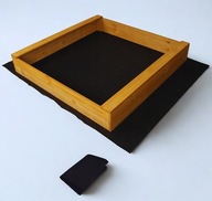 Piaskownica drewniana 120x120 z ławeczkami + GRATIS