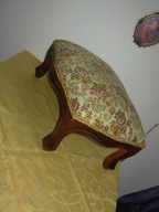 NIEZWYKLE UROCZY EFEKTOWNY PODNÓŻEK