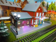 Stacja Kolejowa NOWE MIASTO z Oświetleniem LED w H0