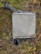 CHŁODNICA INTERCOOLER POWIETRZA PRAWY VW TOUAREG II 7P 3.0 TDI 7L6145804A