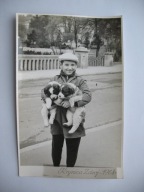KRYNICA-ZDRÓJ CHŁOPIEC PSY PIES stare FOTO 1968