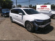 Chrysler Pacifica Hybrid Touring L, 2021r., 3.6L 3.6 Hybryda 260KM