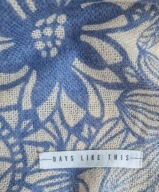 Days Like This szal w kwiaty 220x85