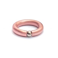 Pierścionek z czystej miedzi z kulką magnesu neodymowego. Też jako wisiorek