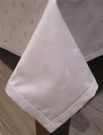 Biały obrus, bawełna satynowa, żakardowa 140x220cm Listki