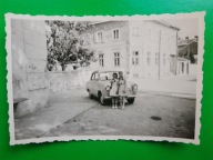 dzieci stary samochód (1549d)