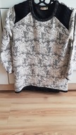 bluzka w czarno-białe kwiaty ______________ 38