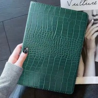Personalizowane etui ze skóry na iPad pro 11 2024 zielone