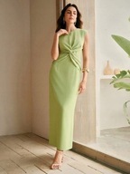 Zielona midi sukienka Anewsta – klasyczna i wygodna