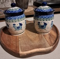 Pojemnik CERAMIKA BOLESŁAWIEC ozdobny kurka kura 2 sztuki pokrywki komplet