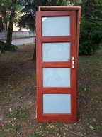 Drzwi wewnetrzne z litego drzewa przeszklone