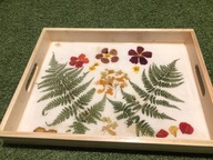 taca z suszonymi kwiatami --zywica epoksydowa -drewno