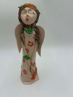 152. Anioł ceramiczny nr 16 w wianku 27 x 10 cm