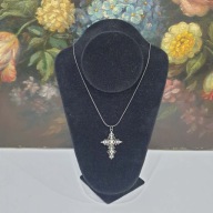 Naszyjnik krzyż czarny grafit kryształki mieniące, regulowany 35–40 cm