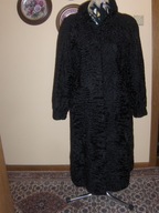 Futro naturalne Czarne karakuły Długi płaszcz.