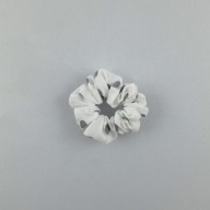 Scrunchie biała w kropki XS dziecięca handmade