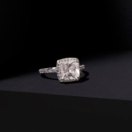 PLATYNOWY PIERŚCIONEK GABRIELLA AVON ROZMIAR 10