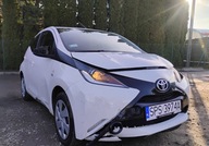 Toyota Aygo 122017r,SALON POLSKA1.0 Benzyna. Uszkodzony przod i lewy bok.
