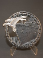 Odznaka Łamacz Blokad – Kriegsmarine – Schwerin Berlin – Cynk