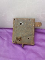 stary poniemiecki zamek kasetowy pudełkowy z kluczem