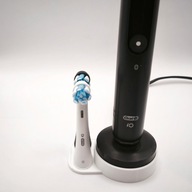 Oral-B iO podstawka na ładowarkę i 2 końcówki (R)