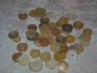 GUZIKI POŚCIELOWE DUŻE - BIAŁE I KREMOWE - 52 SZT.