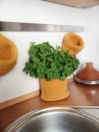 MAMAJASTUDIO Szydełkowy kosz 24x22cm wiszący z sznurka.