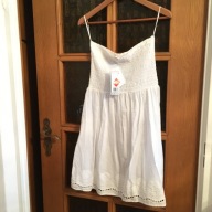 SUKIENKA BIAŁA NOWA F&F (L)RECHELIEU GUMKI MET