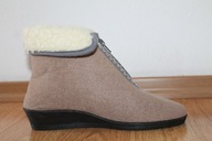 11947 KAPCIE BAMBOSZE DAMSKIE JAK BOTKI NA KOTURNIE ZAPINANE NA ZAMEK 38