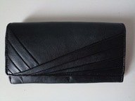 Śliczny portfel skórzany czarny SKECHER SPARK? bardzo pakowny