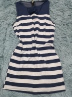 Sukienka w paski z kieszeniami