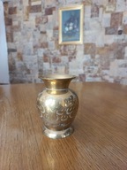 mosiężny wazonik PRL