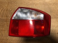 AUDI A4 B6 SEDAN LAMPA PRAWY TYŁ TYLNA PRAWA 9EL153924-00