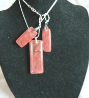 Kamień miłości - różowy kwarc mszysty. Zestaw eleganckiej biżuterii