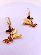 Kolczyki z motylami z bursztynu i srebra pozłacanego 24k złotem