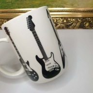 Kubek z gitarami | Atlas Editions | biało-czarny | 10 cm