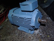 Silnik elektryczny łapowy 3-fazowy 1,5 kW 1500 obr OMT4-90L4