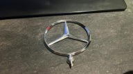 Znaczek emblemat mercedes przód